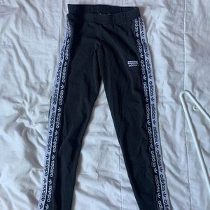 Cute adidas leggings🖤